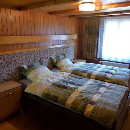 Sleeps 12 Wifi 度假居 *